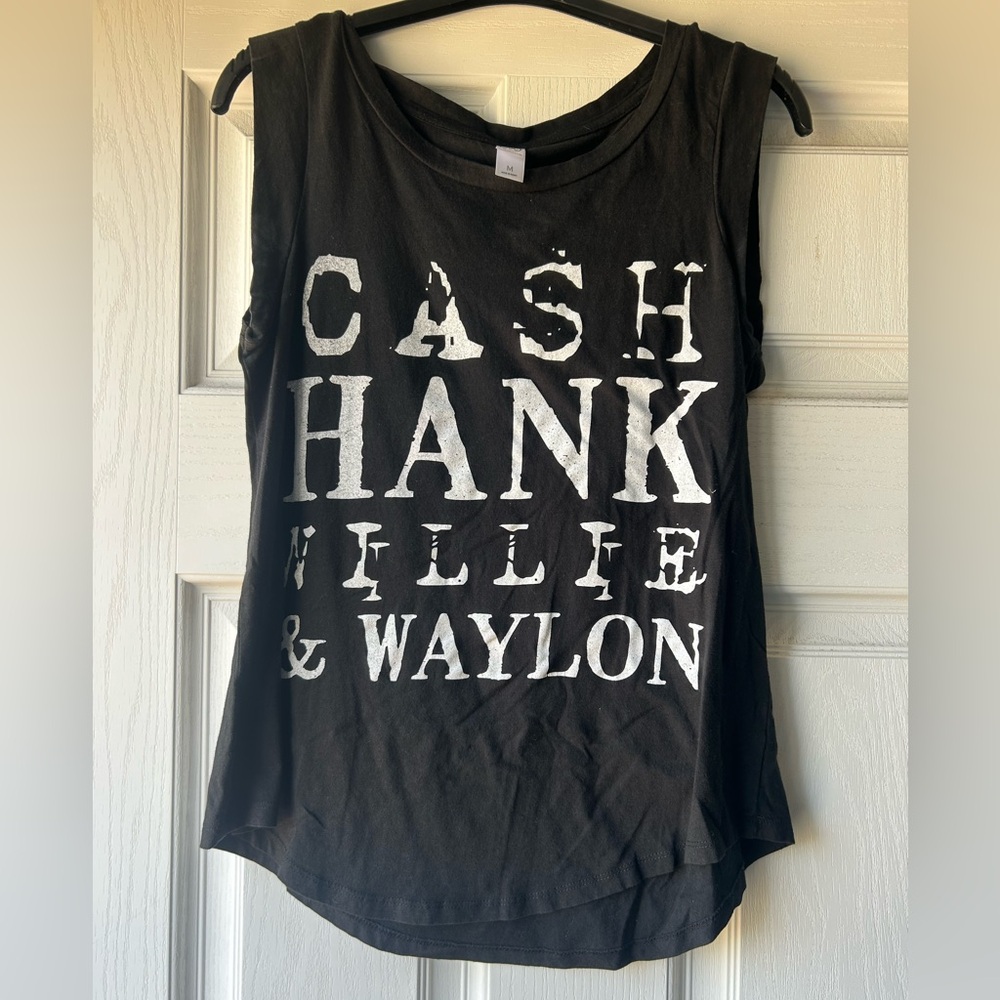 Graphic tee